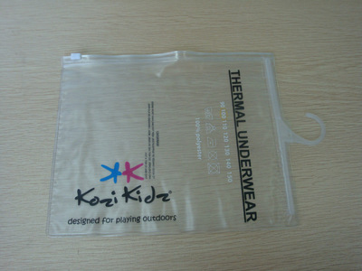 揭秘PVC資料袋 價(jià)格、廠家與塑料袋的選擇——以泉州市綠風(fēng)包裝印刷為例