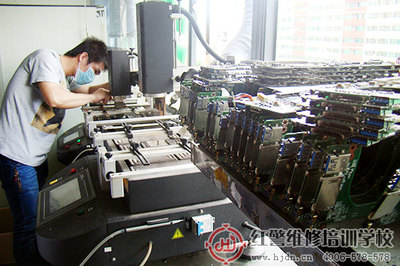 紅警電腦維修培訓學校成功接修500多萬元高端主板，彰顯技術(shù)實力